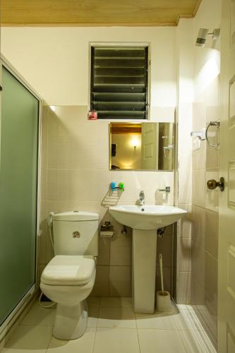 Double Room with Garden View image 2