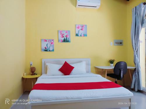 room detail thumbnail 2