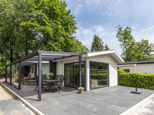 Nice chalet with dishwasher, surrounded by forest