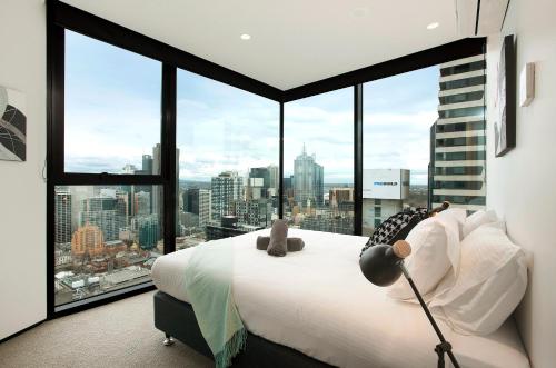 Complete Host CBD Lighthouse Apartments - image 5