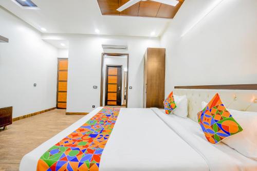 FabHotel Prime Happy Feet Luxury Homestay