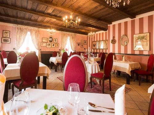 ห้องอาหาร, Rooms & Restaurant Ostarija in โดเลนจ์สเกโทพลิซ