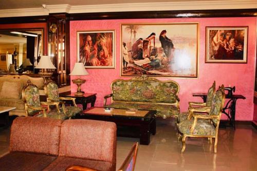 Vestibule, Hotel Les Ambassadeurs in Oran