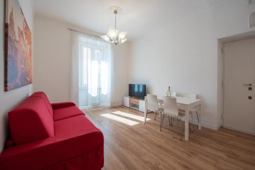 Benny Gold - Elegant apartment right next to the METRO, Rzym (zdjęcie 8)