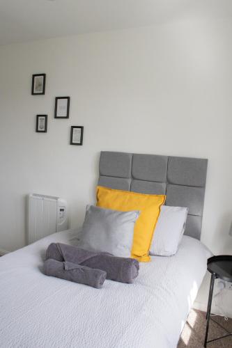 1 twin bed