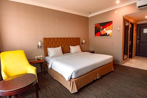 Deluxe Double Room image 3