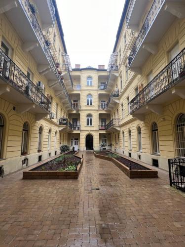 Virginia Apartman, Budapest