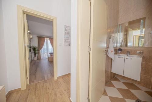 Guest House S-Lux - image 6