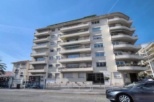 Immogroom - AC - 1 bedroom - Balcony - Renovated