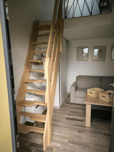 Petite dépendance privée (Petite dependance privee) in Torcy
