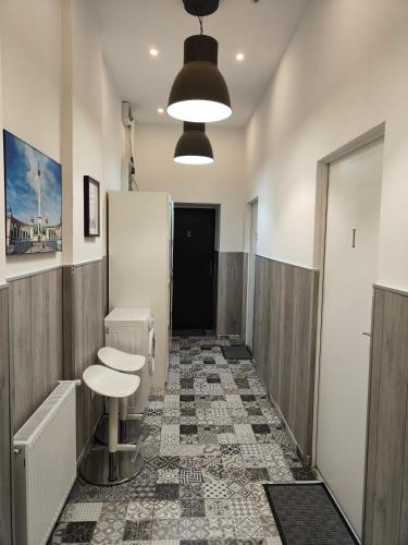 King Apartment 5