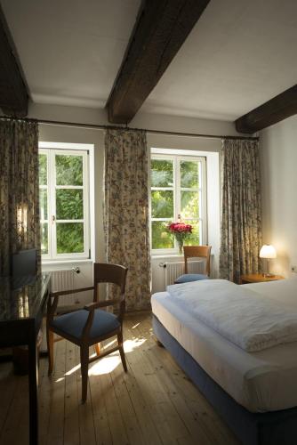 1 twin bed