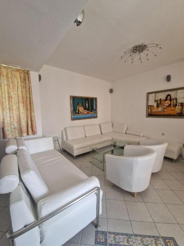 Aqualux Apartments in Star Dojran