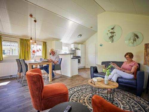 Cozy lodge with a dishwasher at a holiday park in the Achterhoek