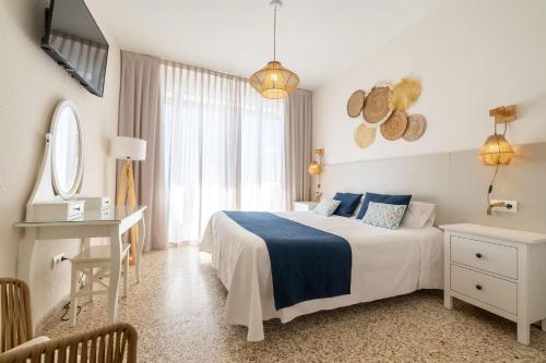 Hotel Ampolla Sol - main image