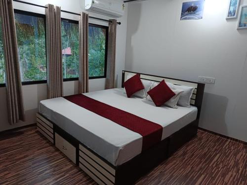 KURUVA SHORELINE in Kattikkulam