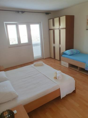 Three-Bedroom Apartment image 7