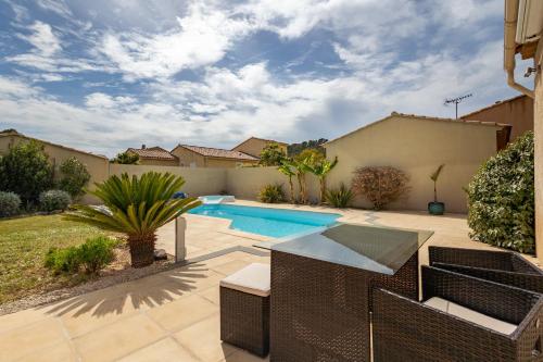 Villa de standing avec piscine dans le Var, à 10km des plages - Location, gîte - La Crau