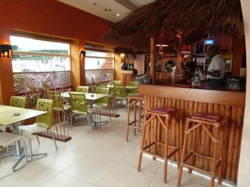 Restaurant, Kactus Lodge in Pointe-Noire
