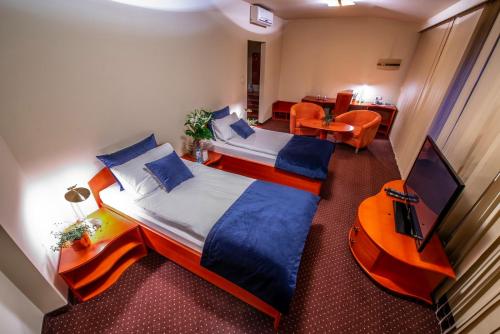 Hotel Royal - image 6