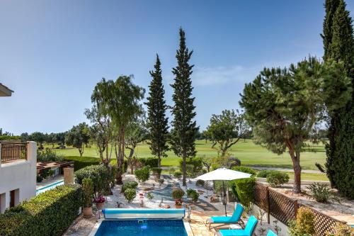 2 bedroom Villa Loukia with private pool and gardens, Aphrodite Hills Resort