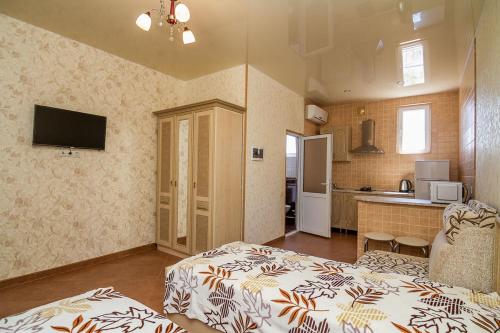 Guest House August