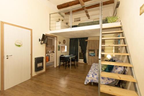 Limorooms Room Type - Family Room with Private Bathroom