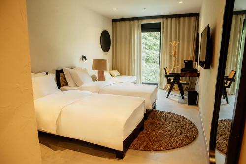 2 twin beds