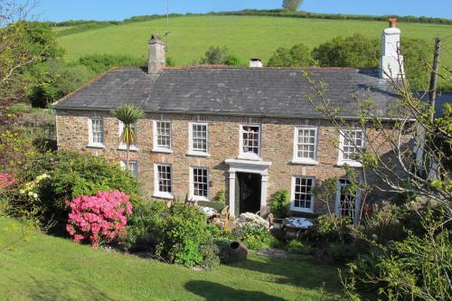 Six-Bedroom House