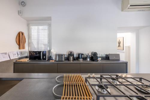 Farnesi Terrace Penthouse - image 5