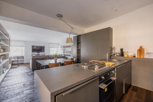 Farnesi Terrace Penthouse - image 2