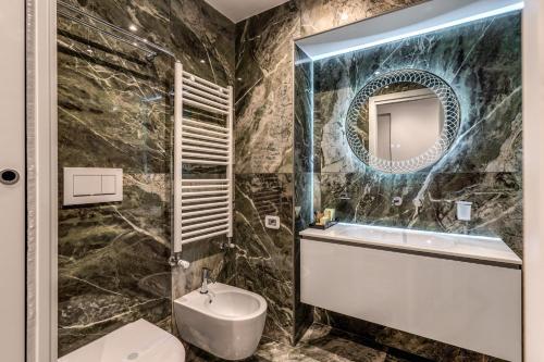 Superior Double Room image 6