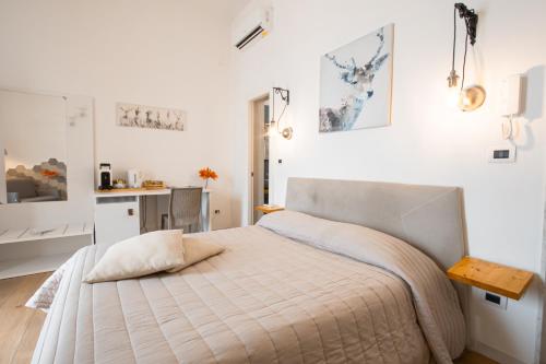 Three Room - Sea View Luxury Loft - image 5