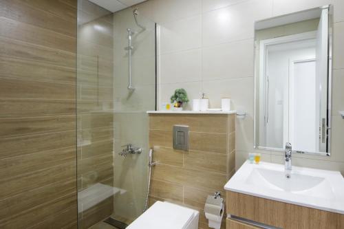 Silk Valley - Cozy 1BR near Yas Island AUH Airport - image 2