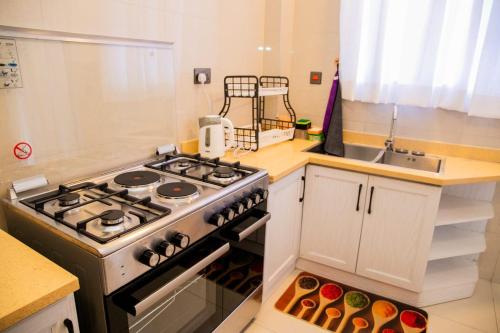 Elite Residence Near Villa Rosa Kempinski Westlands in ניירובי