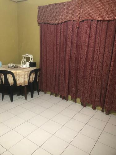 JOHNFONZ BUILDING Romantic Room, Manila (photo 8)