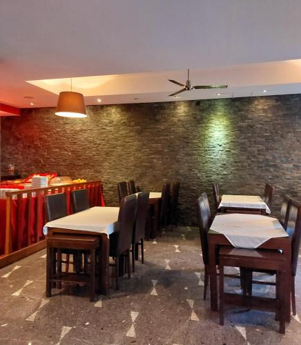 Petrus Hotel in ชาเวซ