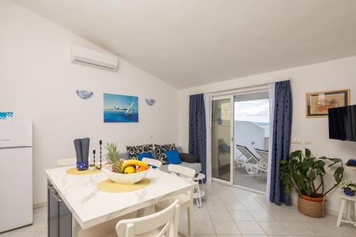 Sky Way Apartments 5