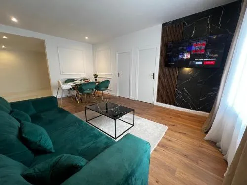 105 Quadratmeter Apartment, Parkplatz, kinderfreundlich, 6 Personen, WIFI, vollausgestattete Küche, in Crimmitschau, Deutschland
