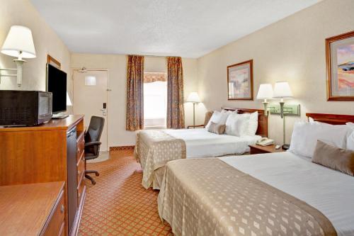รามาดา บาย วินด์แฮม เวสต์ เมมฟิส (Ramada by Wyndham West Memphis) in เวสต์เมมฟิส (AR)