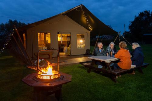 Seadmed, Dawn Chorus Holidays Tents in Barsham