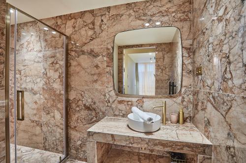 Appartement au coeur de Paris Madeleine by Studio prestige, Paryż (zdjęcie 8)