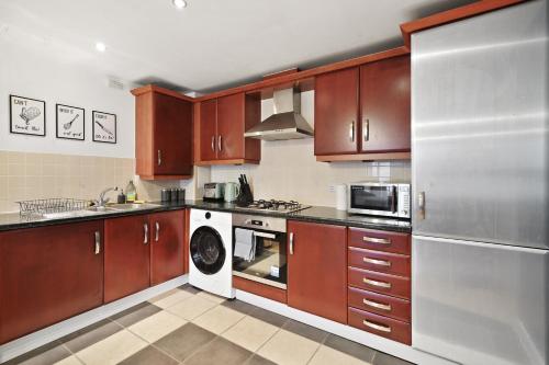 Central Bishops Stortford 2BR Apartment - image 8
