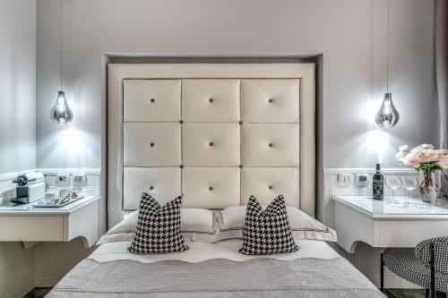 Superior Double Room image 1
