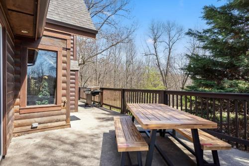 Trail's End Cabin - main image
