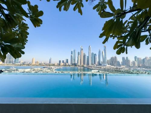 Vibrant 1BR Apartment with Marina & Ocean View, Dubái (foto 2)