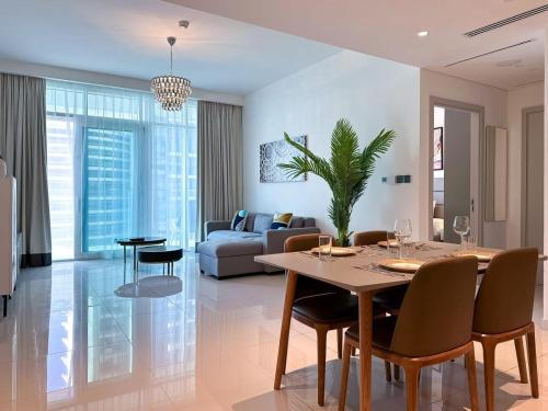 Vibrant 1BR Apartment with Marina & Ocean View, Dubái (foto 6)