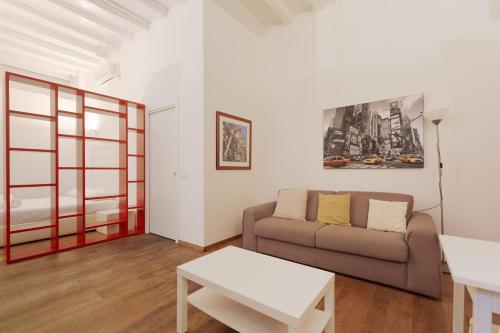 GuestHost - Modern Studio 280m from Arco della Pace!, Milano (foto 7)