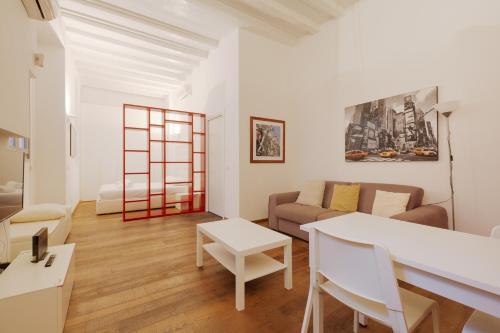 GuestHost - Modern Studio 280m from Arco della Pace!, Milano (foto 10)
