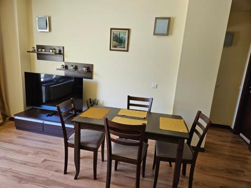 TERRA COMPLEX D5 - Private apartment - Golf, Skiing & SPA, Razlog (fotografie 10)